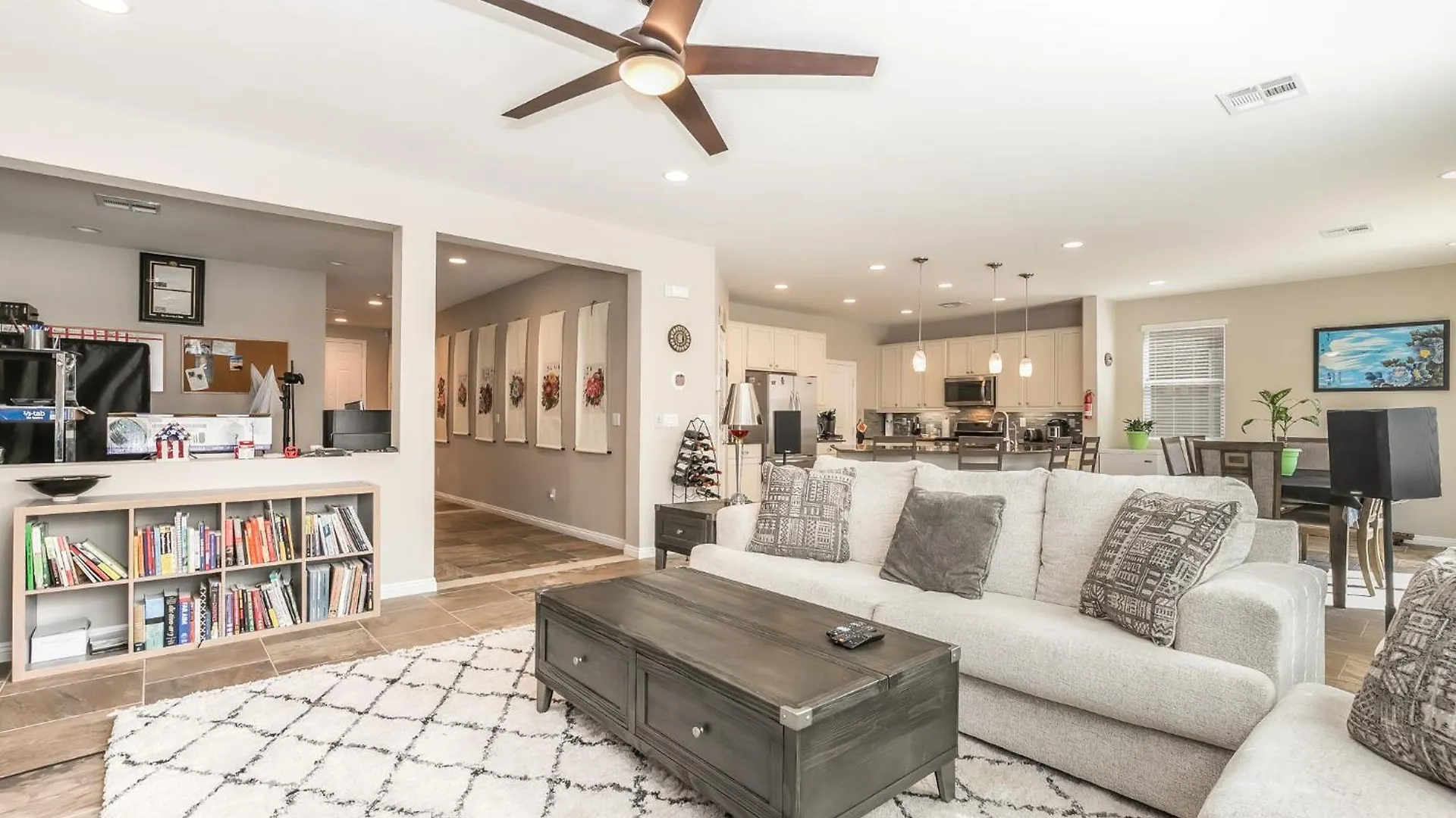 Sunny Vegas Oasis Escape Apartment Las Vegas Homestay
